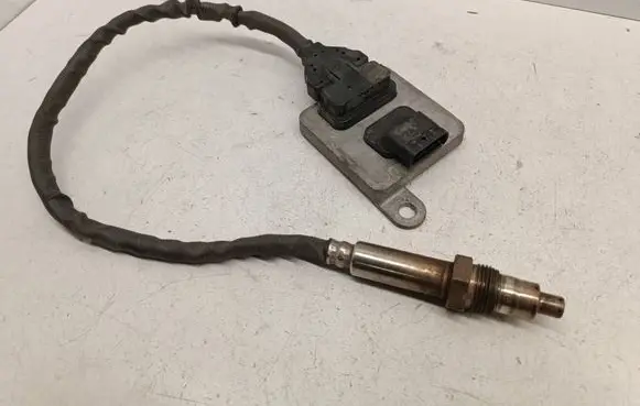 Mercedes-Benz Sprinter W906 Lambda probe sensor A0009053403 5WK96681D 0009053403