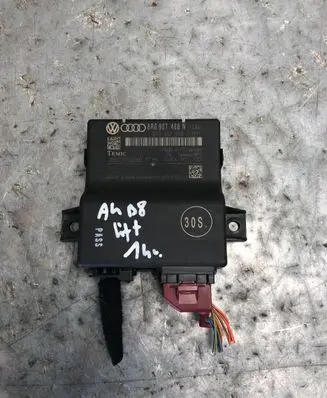Audi A4 S4 B8 8K Gateway control module 8R0907468N