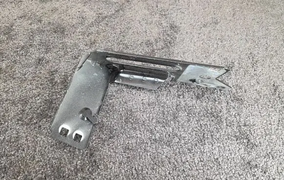 Maserati Grecale Fender mounting bracket