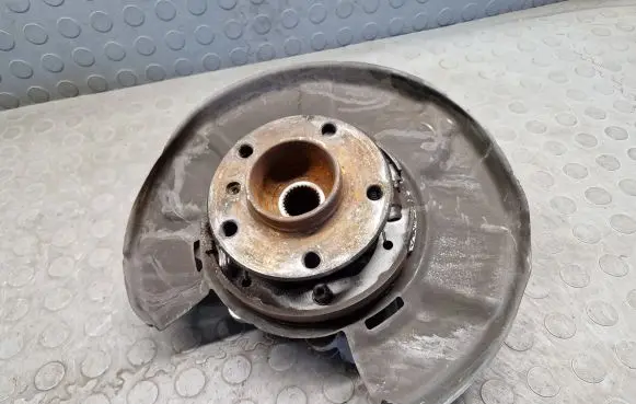 BMW 4 F32 F33 Rear wheel hub 6797508