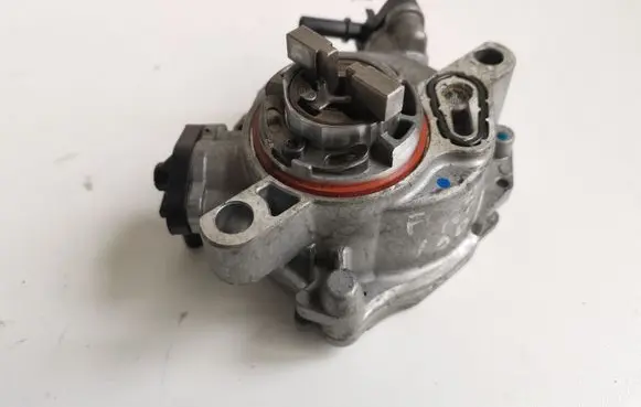 Ford Focus Vacuum pump 9804021880 1B0308C1820