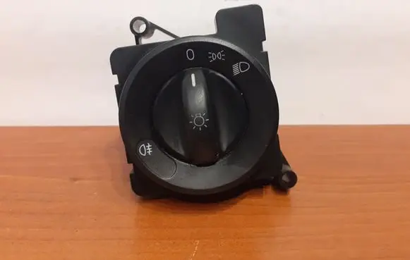 Mercedes-Benz Sprinter W906 Light switch A9065450104 10579