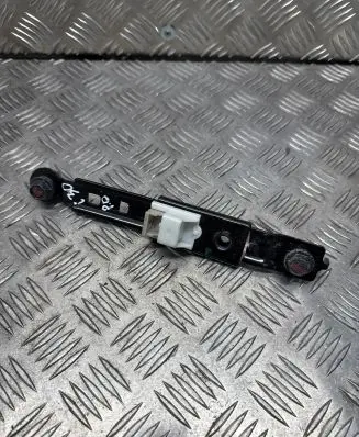 Hyundai i30 Seat belt adjustment rail Hl03a05478