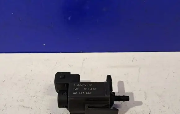 Volvo V70 Engine mount vacuum valve 30611668