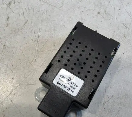 Volkswagen Golf Plus Aerial antenna amplifier 5M0035570B