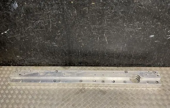 Volkswagen ID. Buzz Other sill/pillar trim element 1N3810327