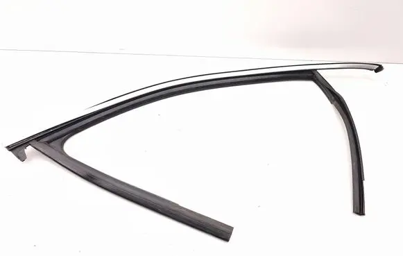 Audi Q3 F3 Rubber seal front door window/glass 