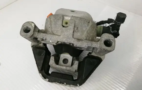 Audi A6 C7 Engine mount bracket 4G0199381