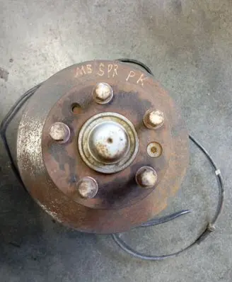 Front wheel hub spindle knuckle