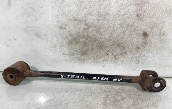 Nissan X-Trail T30 Rear upper control arm/wishbone 5504560y00