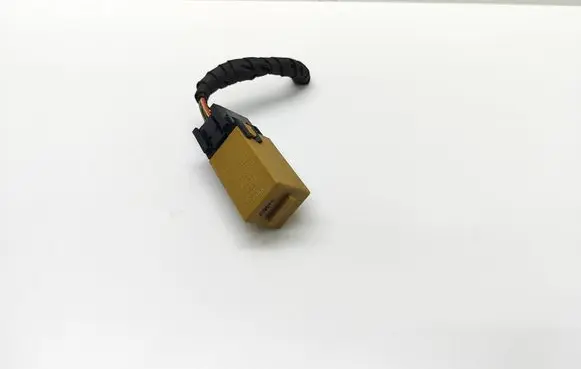 BMW 5 E60 E61 Window wiper relay 8384505 61368384505