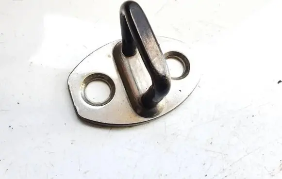 Volkswagen Jetta V Rear door lock loop/hook striker 5k0837033a
