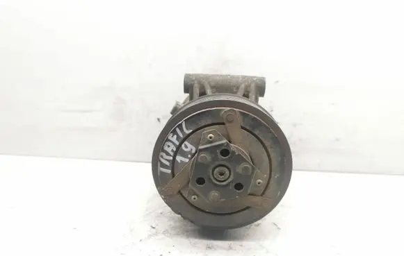 Renault Trafic II (X83) Air conditioning (A/C) compressor (pump) 01140018