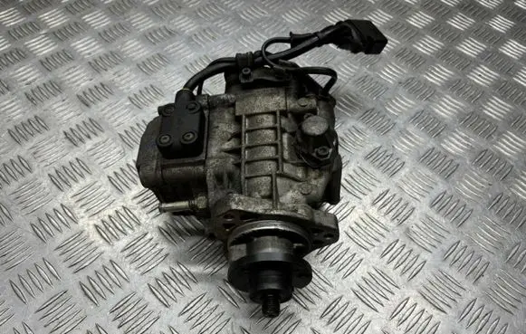 Volkswagen Golf IV Fuel injection high pressure pump 038130107D 0460404977