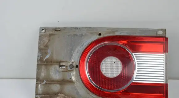 Tailgate rear/tail lights