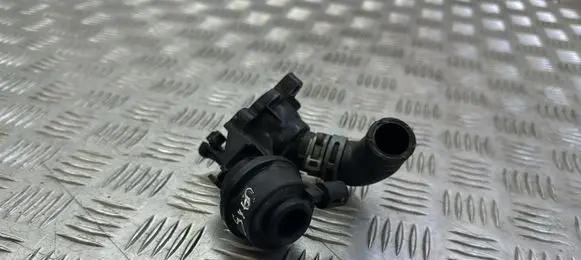Thermostat/thermostat housing