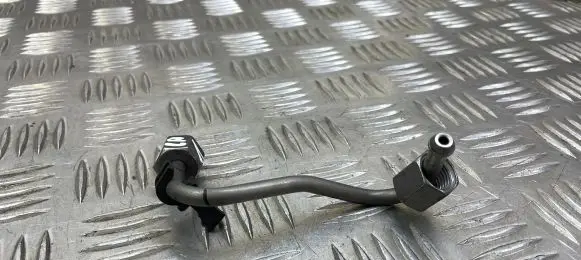 Mercedes-Benz E W212 Fuel injector supply line/pipe 