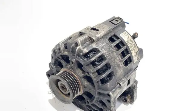 Volkswagen Polo IV 9N3 Generator/alternator 03D903025J