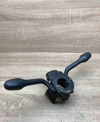 Volkswagen Golf III Wiper turn signal indicator stalk/switch 1H6953503AA