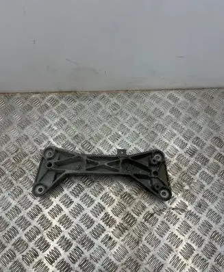BMW 3 F30 F35 F31 Gearbox mounting bracket 6796605 18574710 22316796605