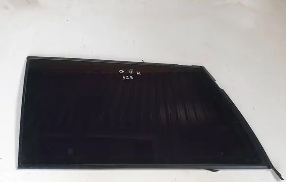 Volkswagen Golf IV Rear side window 43R00081