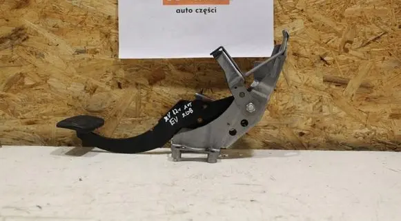 Subaru XV I Brake pedal bracket assembly 