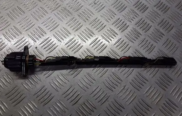Seat Leon (1P) Fuel injector wires 038971803