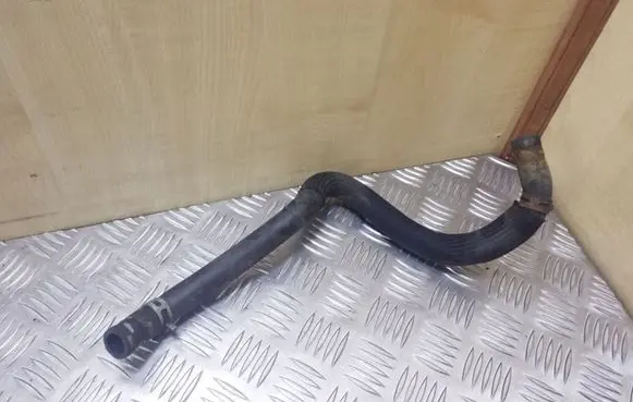 Volvo V50 Engine coolant pipe/hose