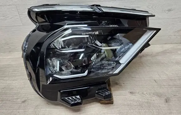 Citroen C4 III e-C4 Headlight/headlamp 9830649280