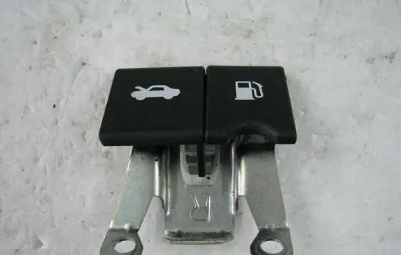 Nissan Qashqai+2 Fuel tank cap