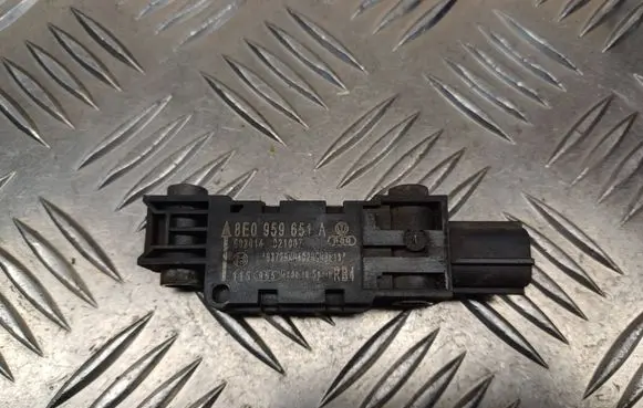Audi A4 S4 B7 8E 8H Airbag deployment crash/impact sensor 8E0959651A