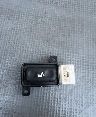 Toyota Avensis T270 Seat control switch 182850