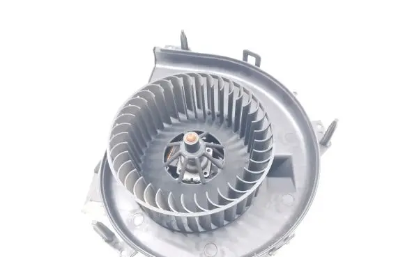 Opel Tigra B Heater fan/blower 006453T