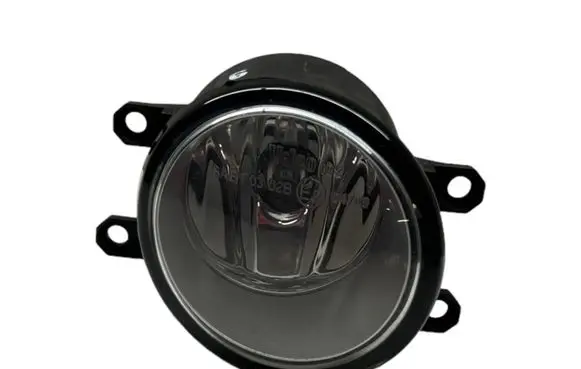 Toyota Avensis T250 Front fog light 812100D040 89204022 89210656