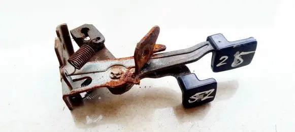 Mazda 323 Engine bonnet (hood) release handle