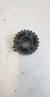 Volkswagen Caddy Fuel pump gear (pulley) 03L130111E