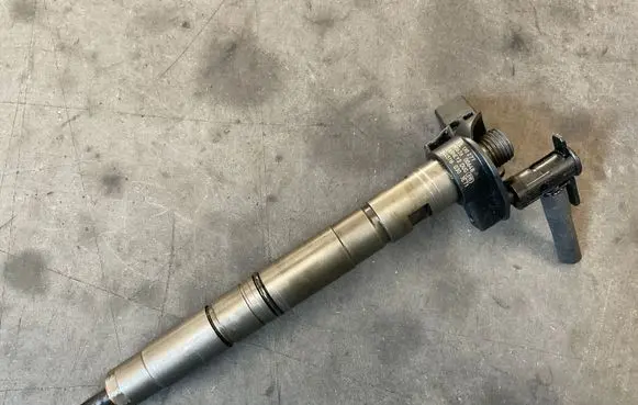 Audi A3 S3 A3 Sportback 8P Fuel injector 03L130277 0445116030
