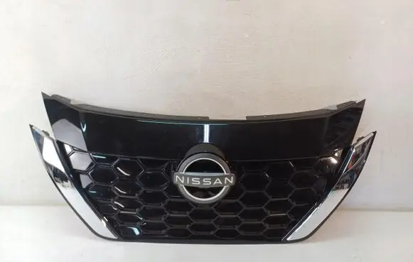 Nissan Juke II F16 Front bumper upper radiator grill 62310-6PA0C