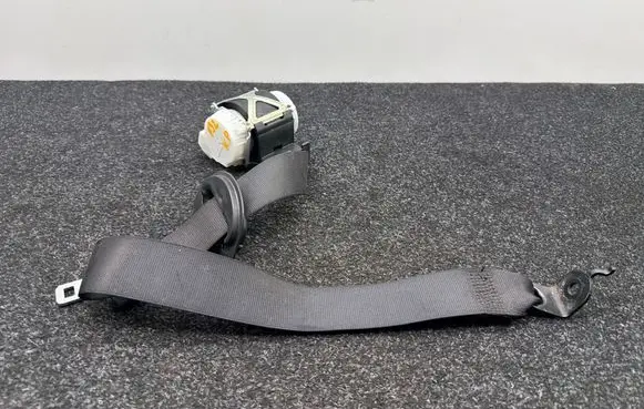 BMW 4 F32 F33 Front seatbelt 7265809