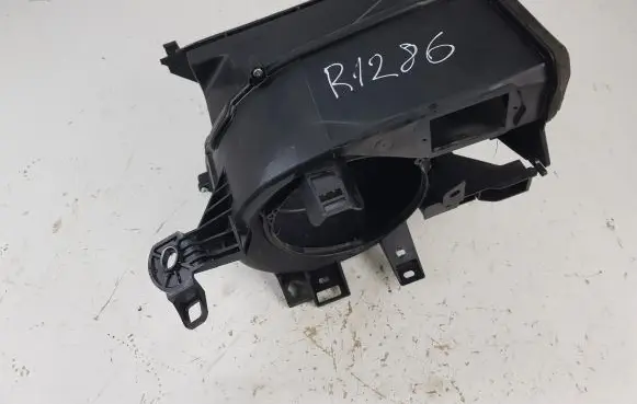 Toyota Avensis T250 Interior heater climate box assembly housing 8701005831