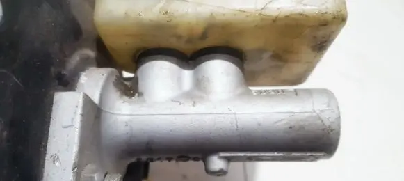 Opel Omega B1 Master brake cylinder 32066526