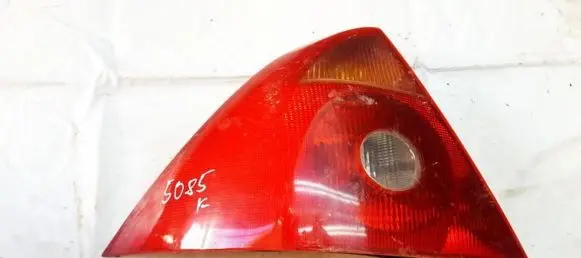 Ford Mondeo Mk III Rear/tail lights 1s7113405a