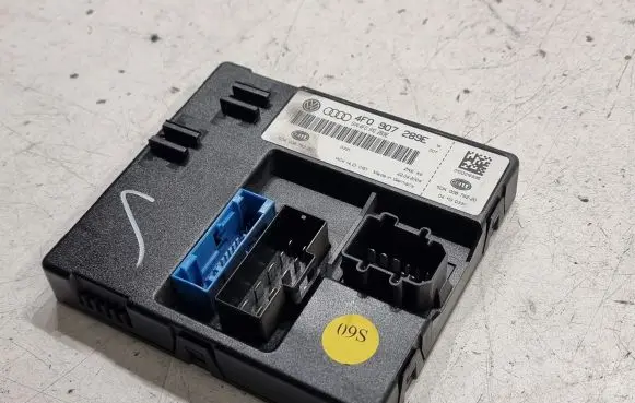 Audi A6 S6 C6 4F Comfort/convenience module 4F0907289E