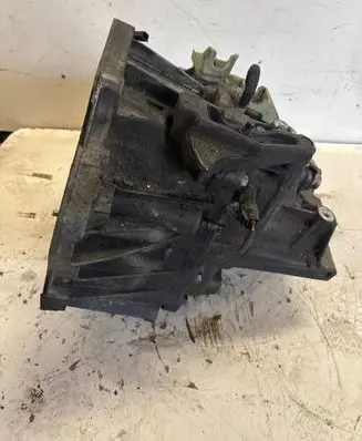 Renault Megane III Manual 6 speed gearbox 320104219R ND4011 A028691