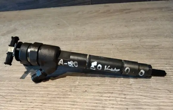 Mercedes-Benz A W169 Fuel injector