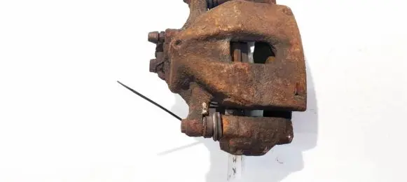 Toyota Auris 150 Front brake caliper