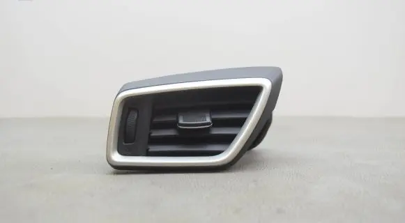 Nissan Qashqai Dashboard air vent grill cover trim 687614EA0A