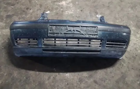Volkswagen Golf IV Front bumper