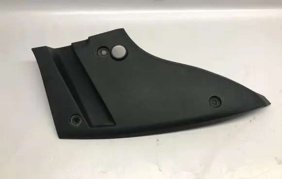 Chevrolet Camaro Rear/tail light trim molding 84070691