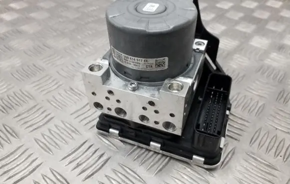 Volkswagen Golf VII ABS Pump 5Q0614517EE